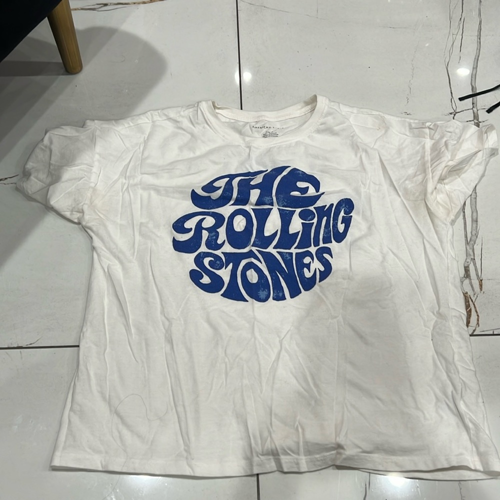 American Eagle T shirt